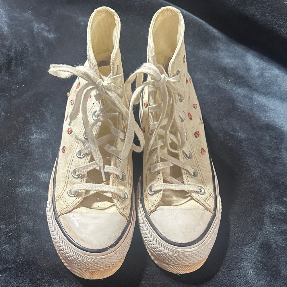Kids strawberry converse Cream High-Top Sneakers